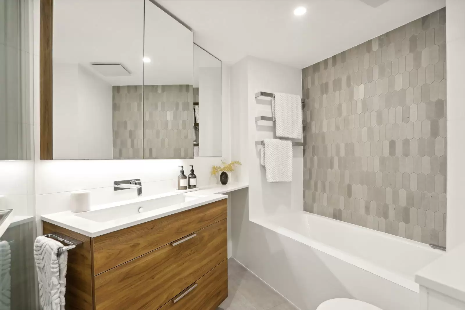 2/30 Crows Nest Road, Waverton Sold by Aurora Property - image 7