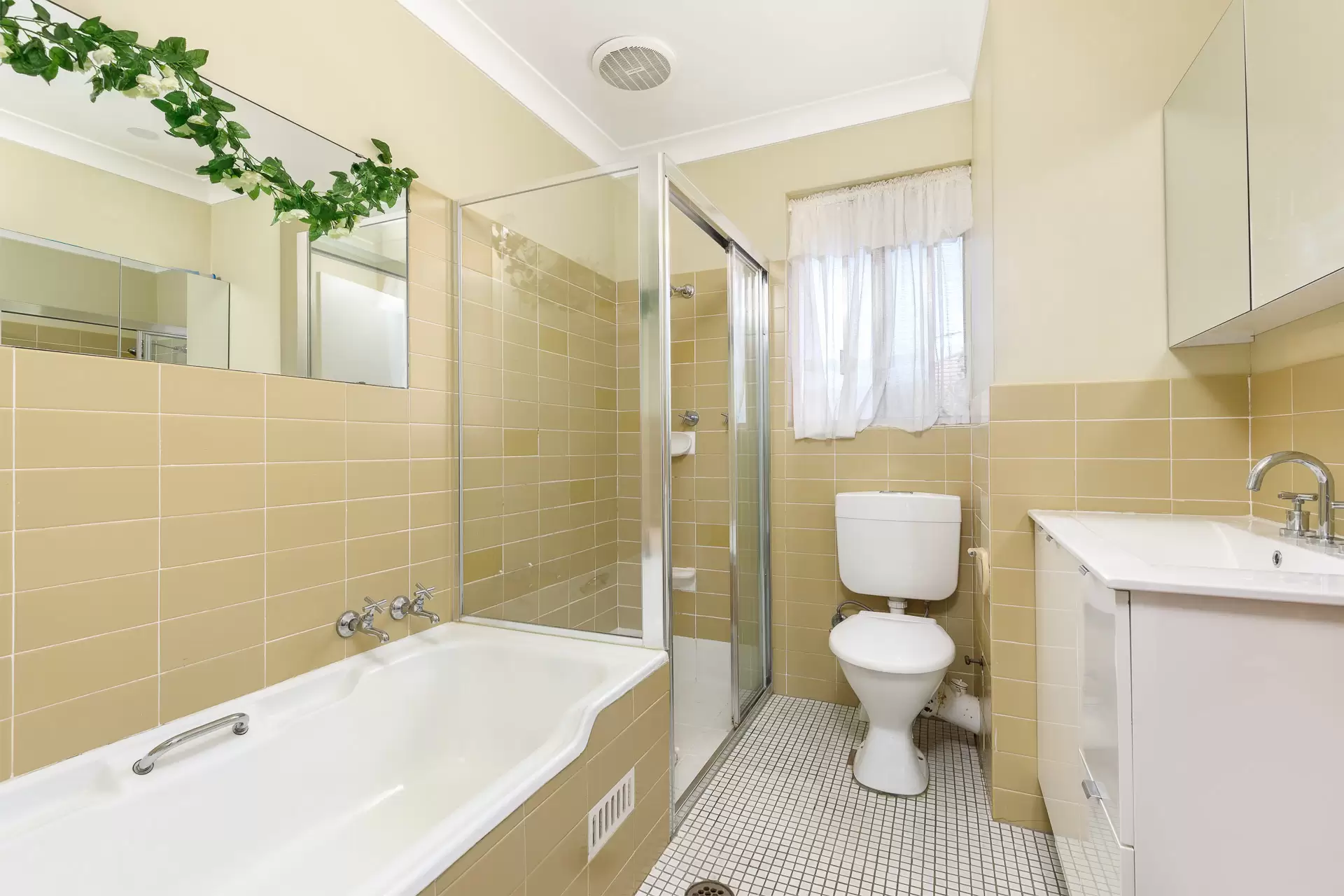 6/18 Essex Street, Epping Sold by Aurora Property - image 4
