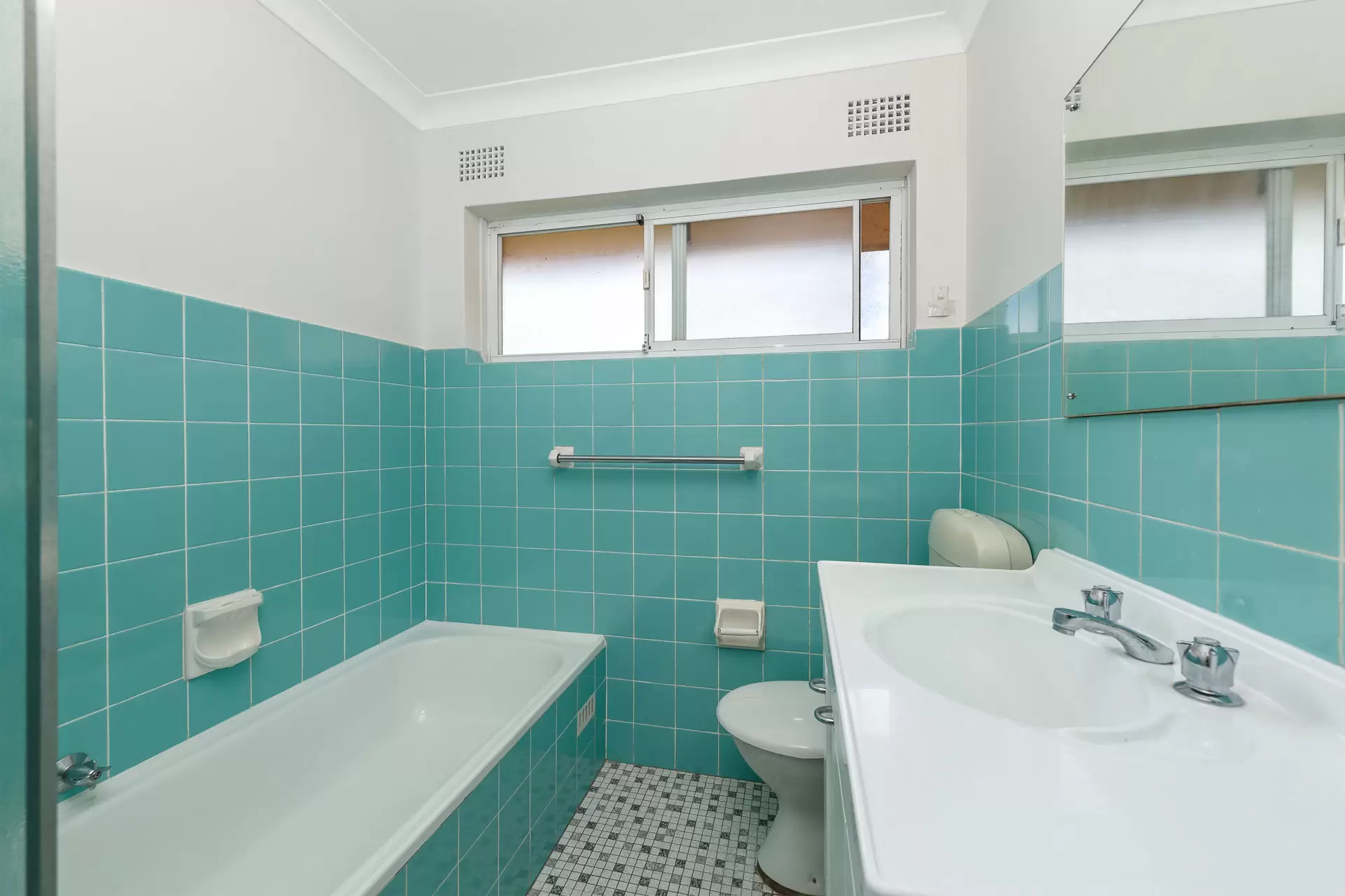 7/33 Bridge Street, Epping Sold by Aurora Property - image 4