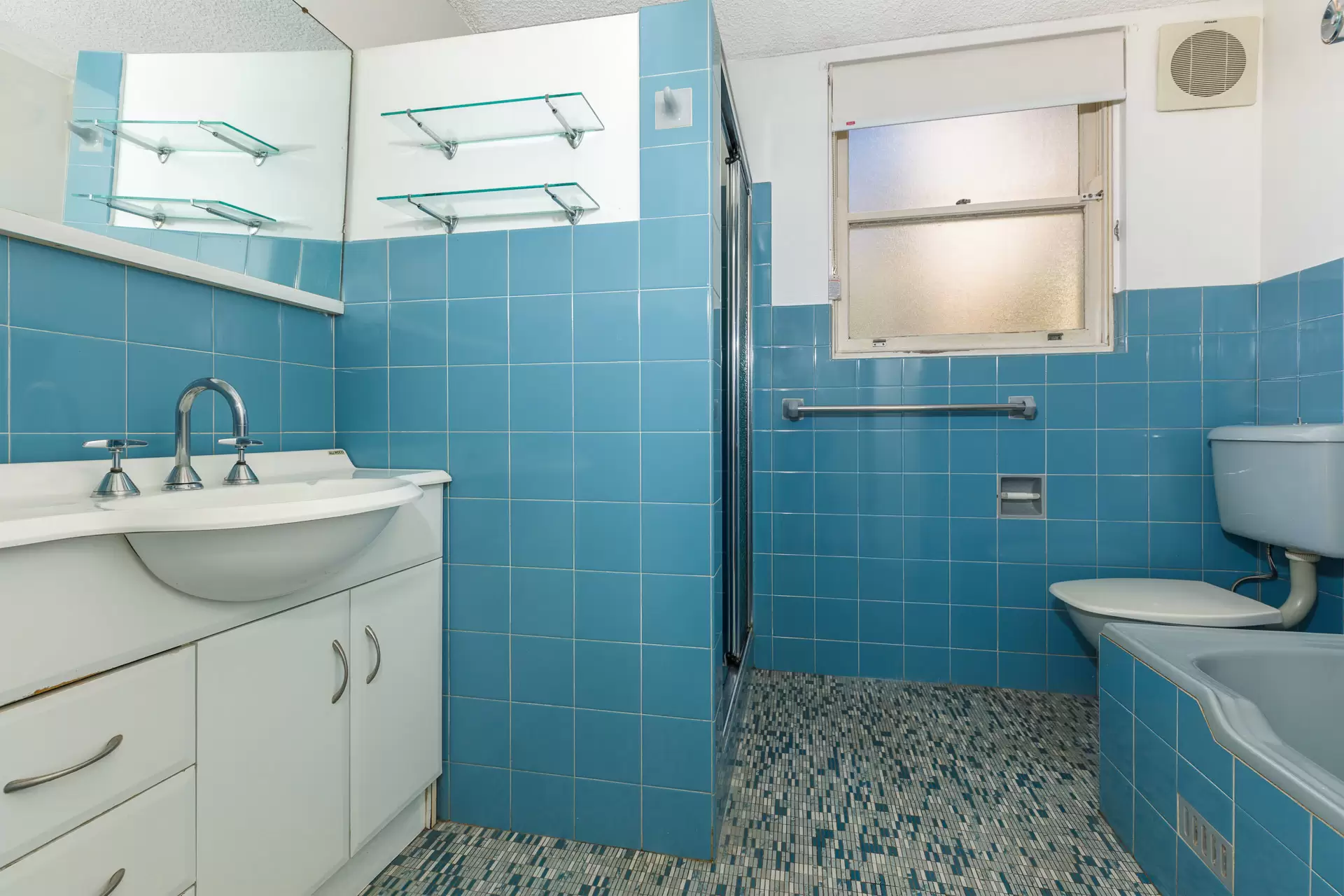 2/2 Surrey Street, Epping Sold by Aurora Property - image 5