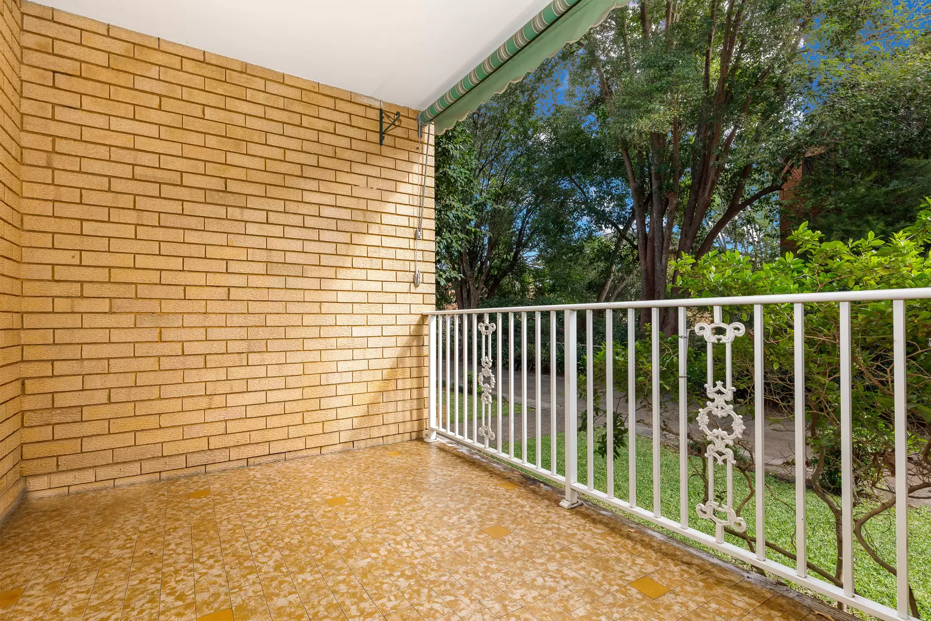 2/2 Surrey Street, Epping Sold by Aurora Property - image 6