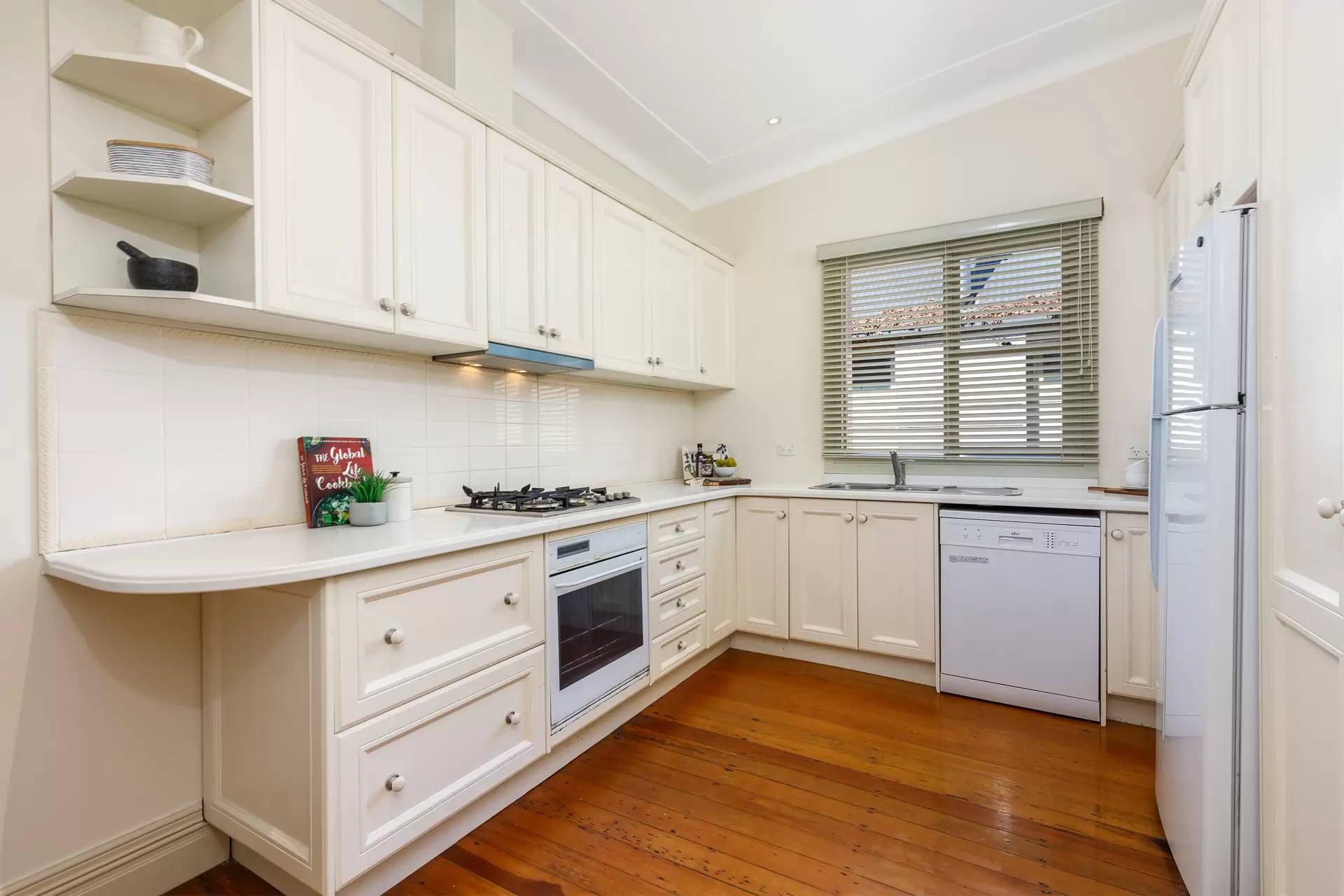 8 Victoria Street, Epping Sold by Aurora Property - image 5