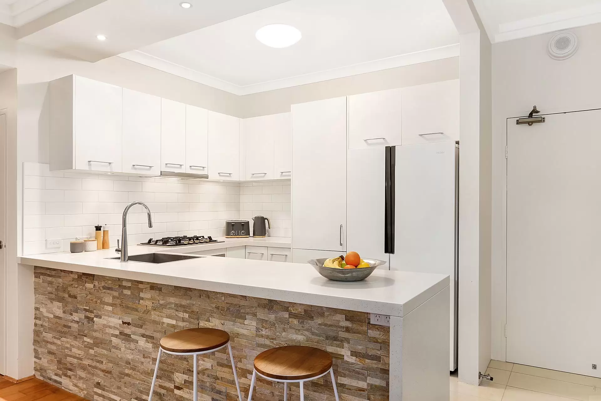 1/267 Miller Street, North Sydney Sold by Aurora Property - image 6