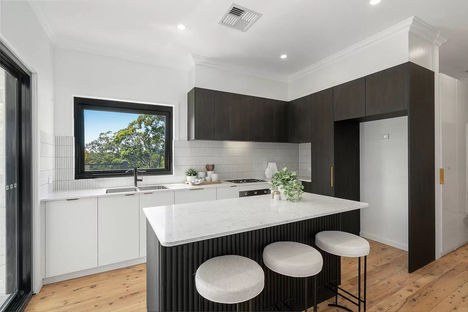 2/65 Pine Street Street, Cammeray Sold by Aurora Property - image 7
