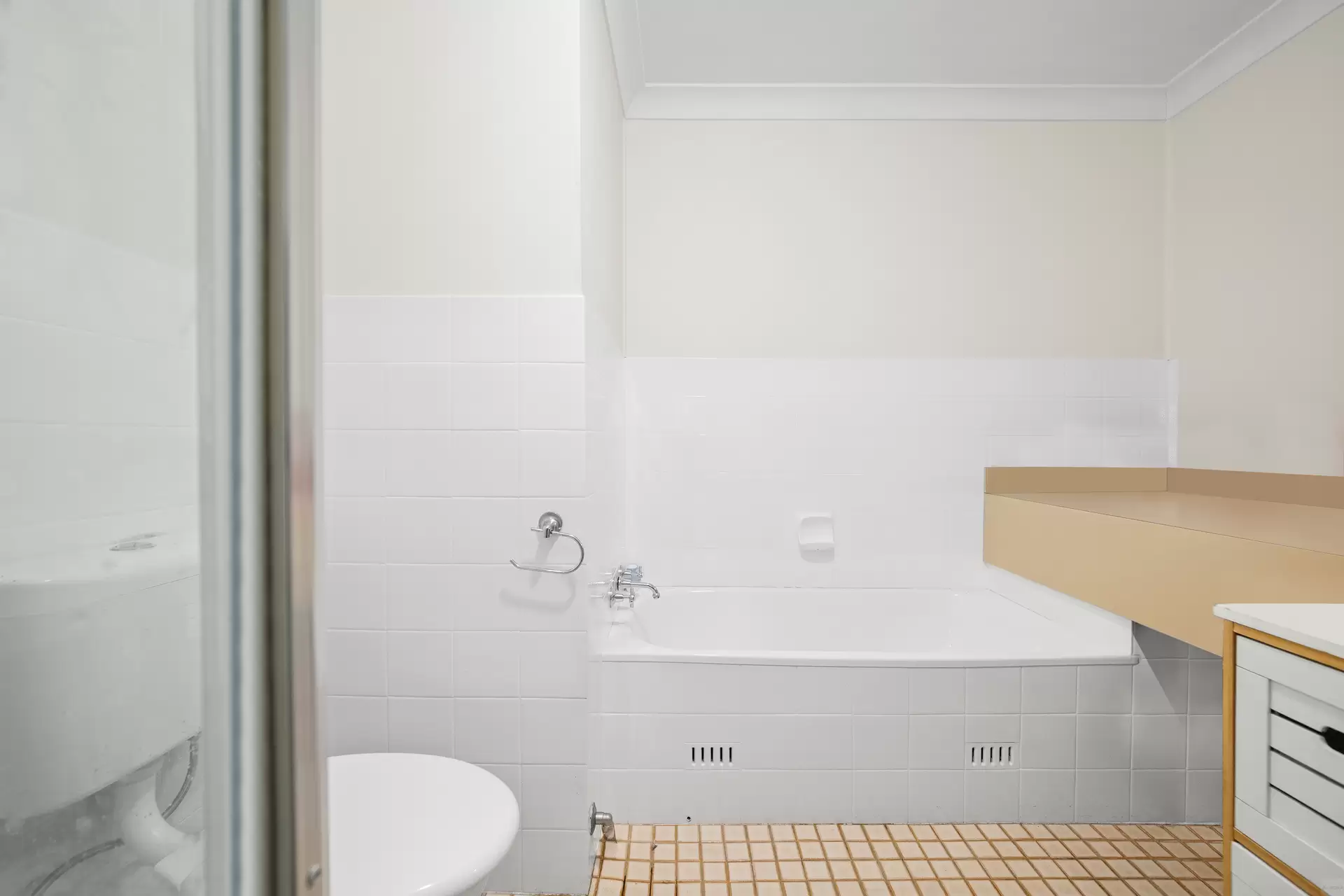 22/13 Busaco Road, Marsfield Sold by Aurora Property - image 6