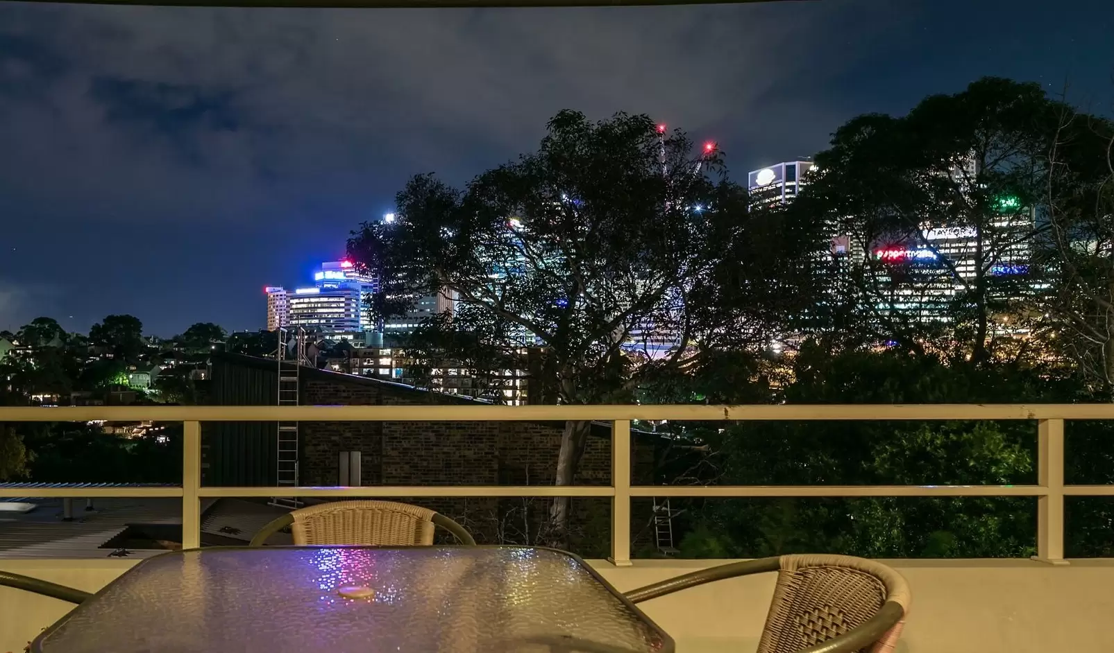 5/2 Spruson Street (enter Via Colindia Ave), Neutral Bay Sold by Aurora Property - image 8