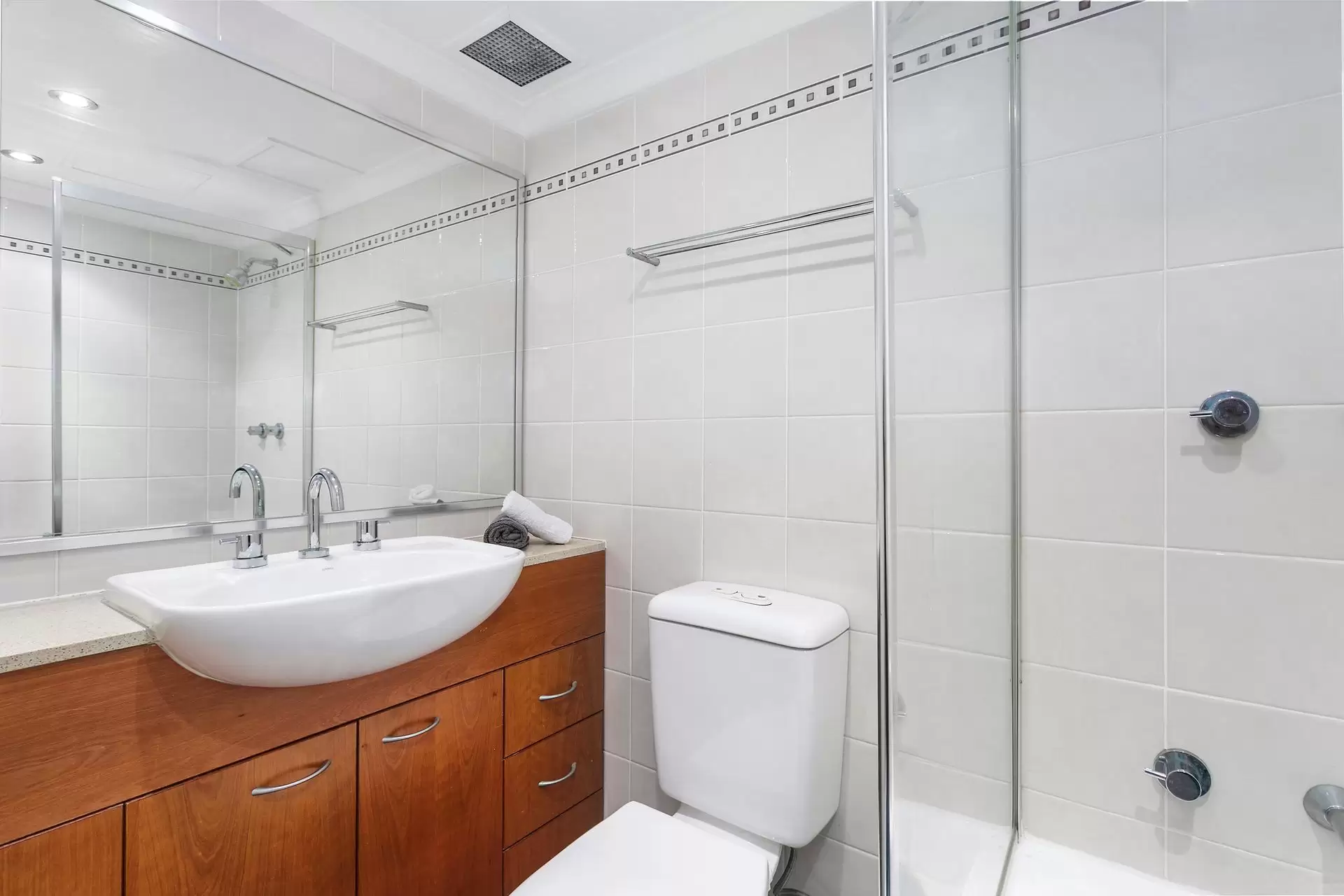 16/2 Abbott Street, Cammeray Sold by Aurora Property - image 5