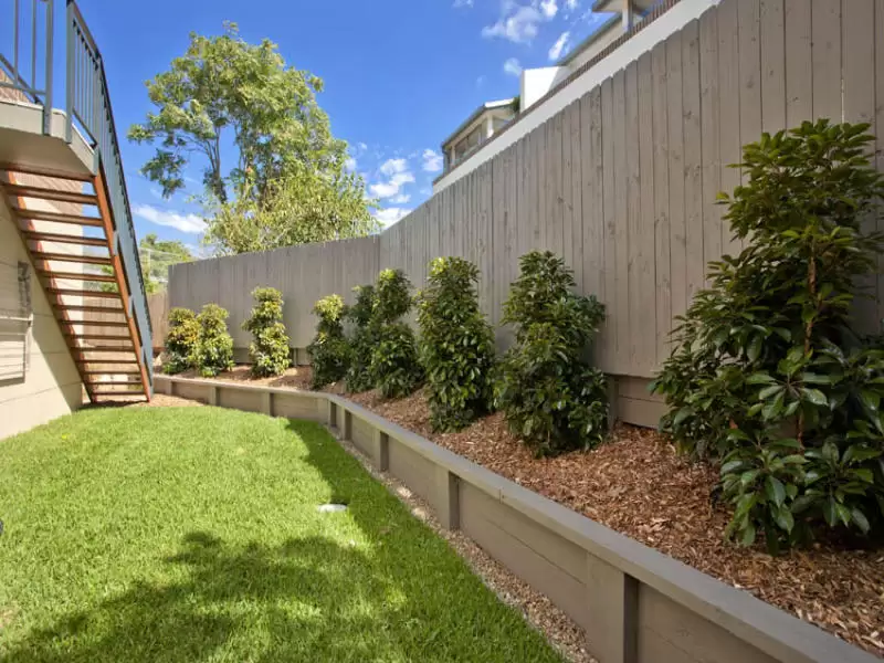 5 John Street, McMahons Point Sold by Aurora Property - image 1