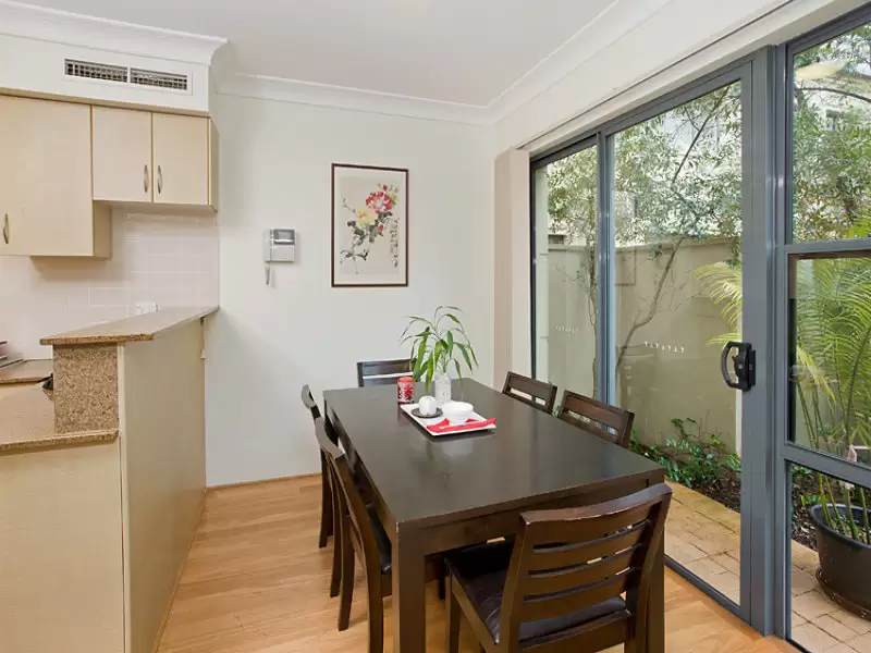 6/10-12 Ben Boyd Road, Neutral Bay Sold by Aurora Property - image 5