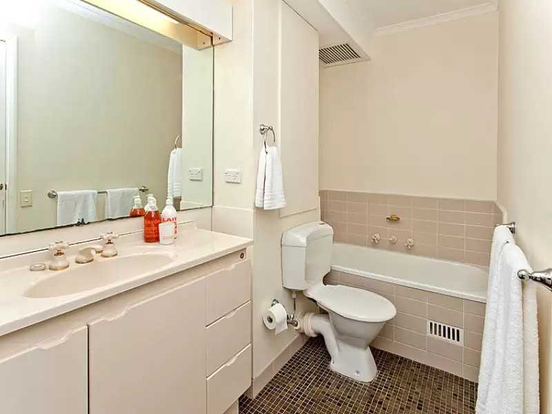 6/150 Ben Boyd Road, Neutral Bay Sold by Aurora Property - image 1