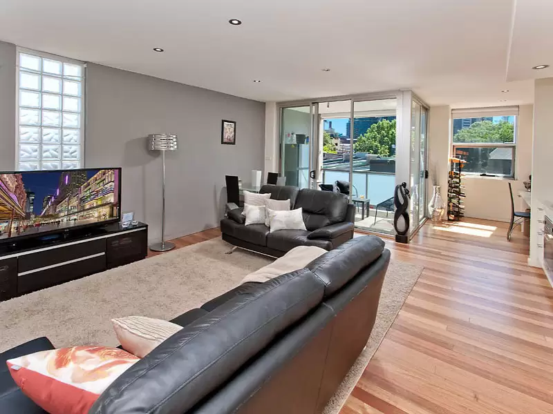 7/135 Abercrombie Street, Chippendale Sold by Aurora Property - image 1