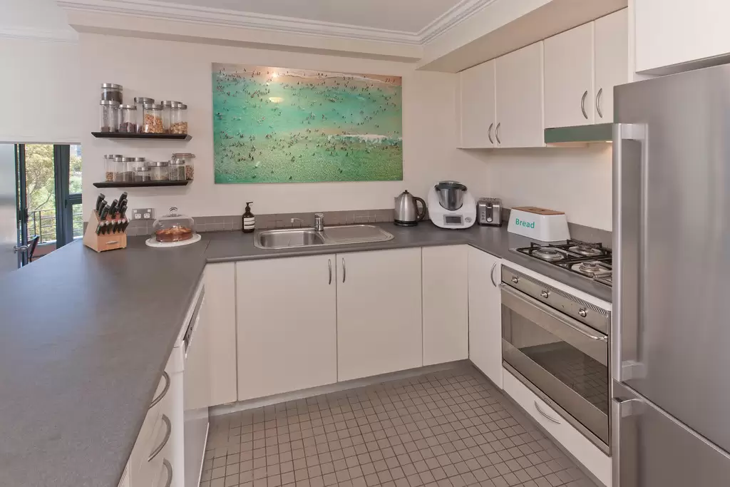 202/2 Macpherson Street (Cnr Parraween St), Cremorne Sold by Aurora Property - image 6