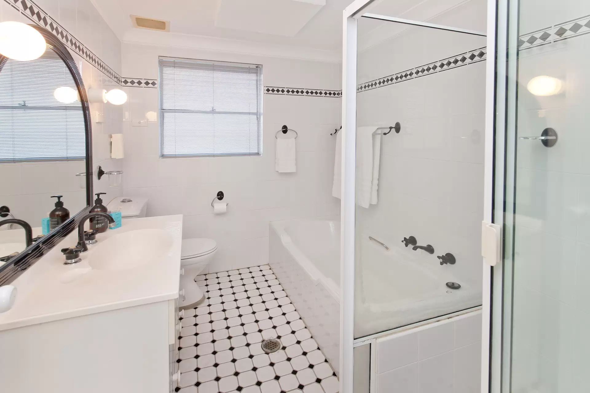 12/9 Ellalong Road, Cremorne Sold by Aurora Property - image 10