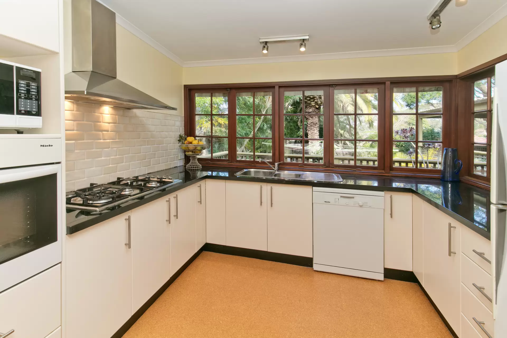 74 Edinburgh Road, Willoughby Sold by Aurora Property - image 11