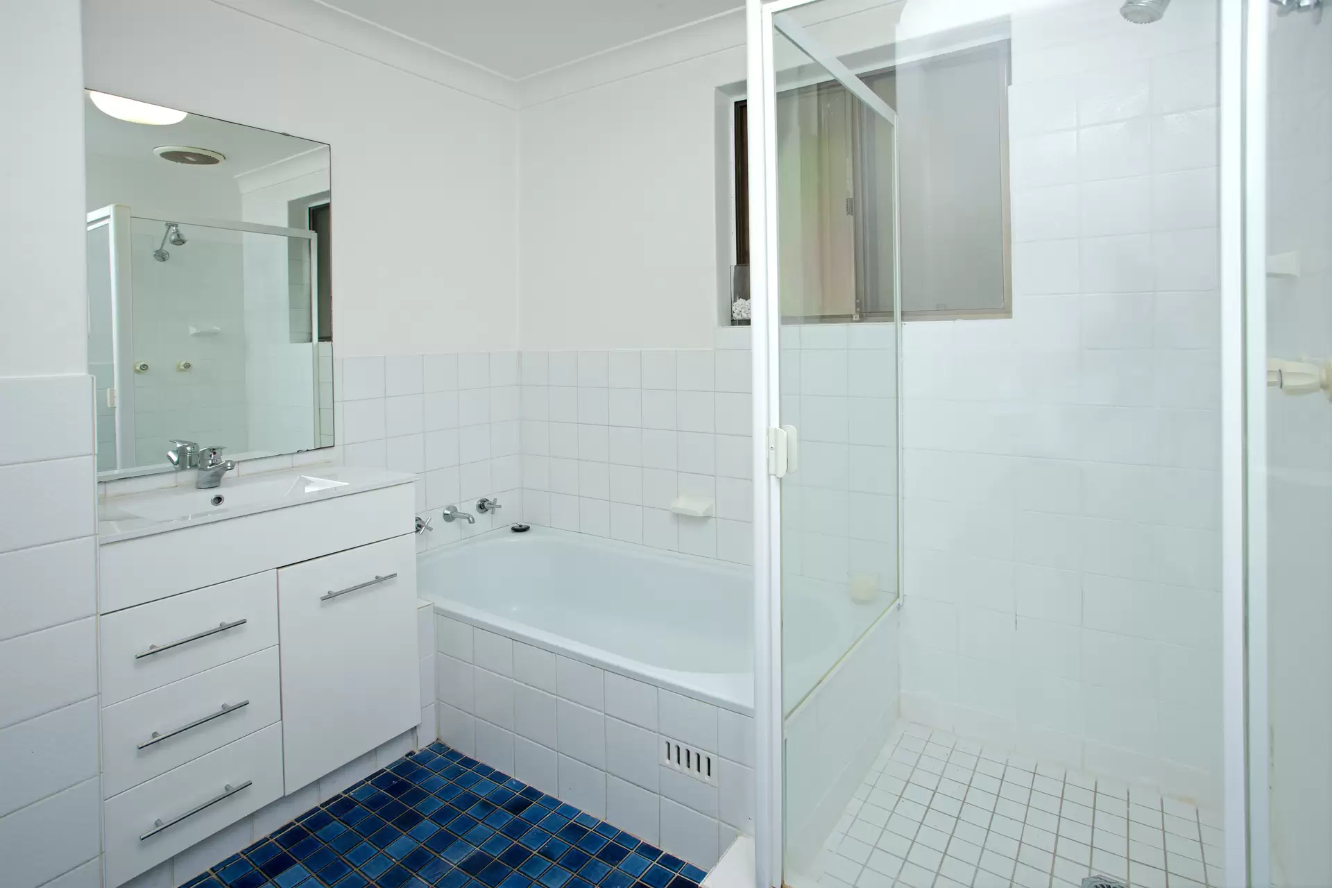 1/209 Military Road, Cremorne Sold by Aurora Property - image 9