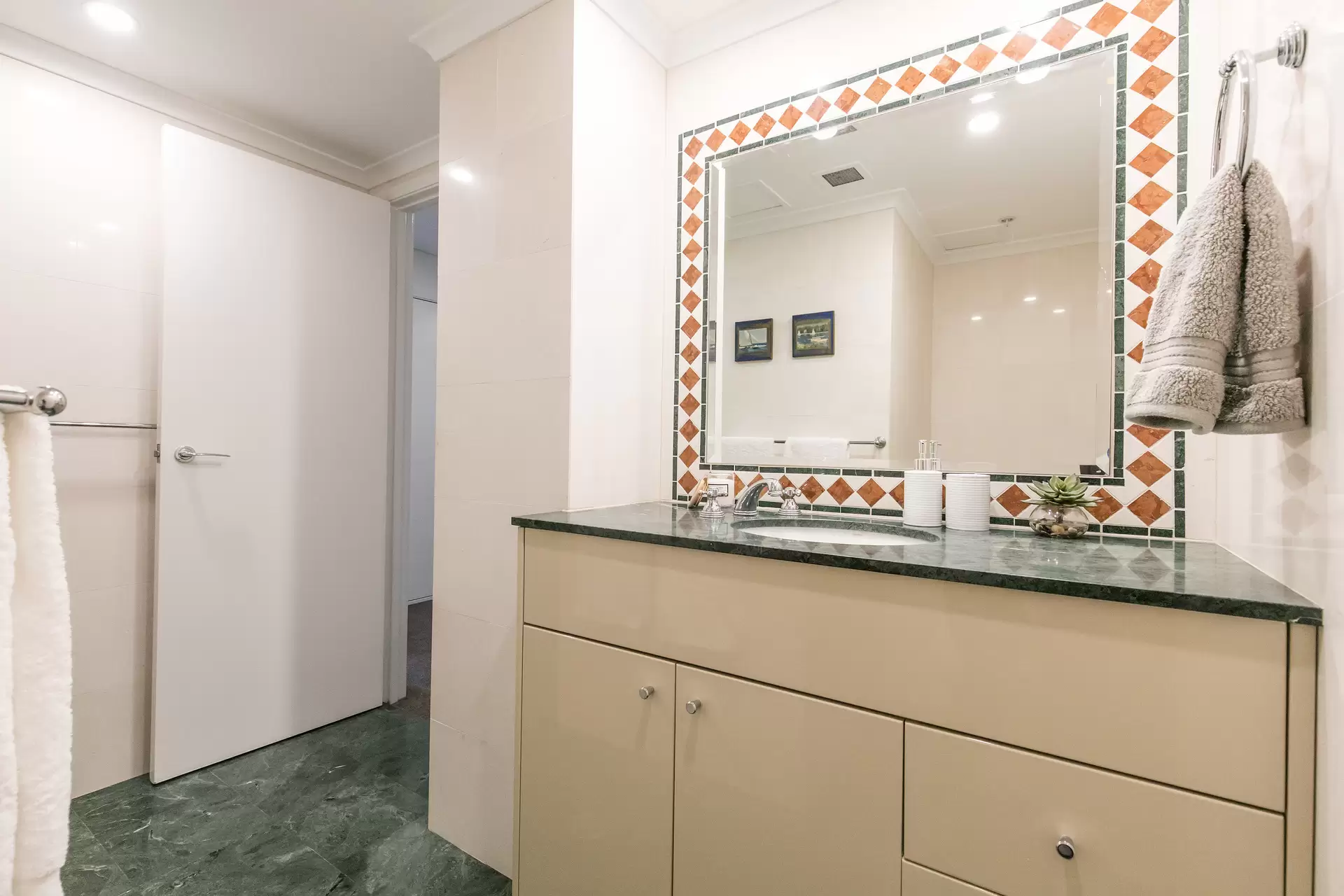 83/237 Miller Street, North Sydney Sold by Aurora Property - image 12