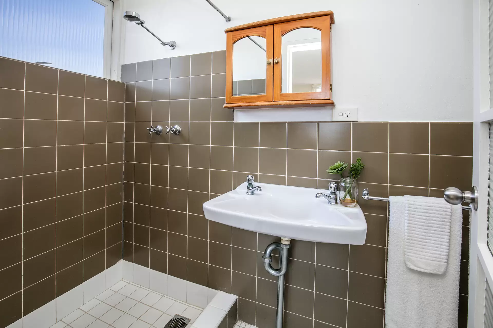 917/22 Doris Street (enter From 27 Neutral St), North Sydney Sold by Aurora Property - image 9