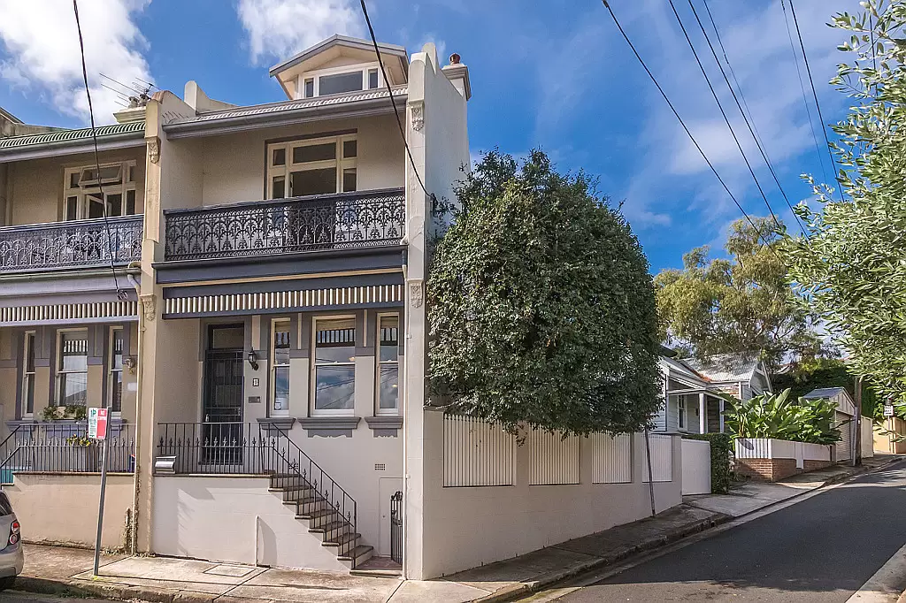 1 Queens Avenue, McMahons Point Sold by Aurora Property - image 1