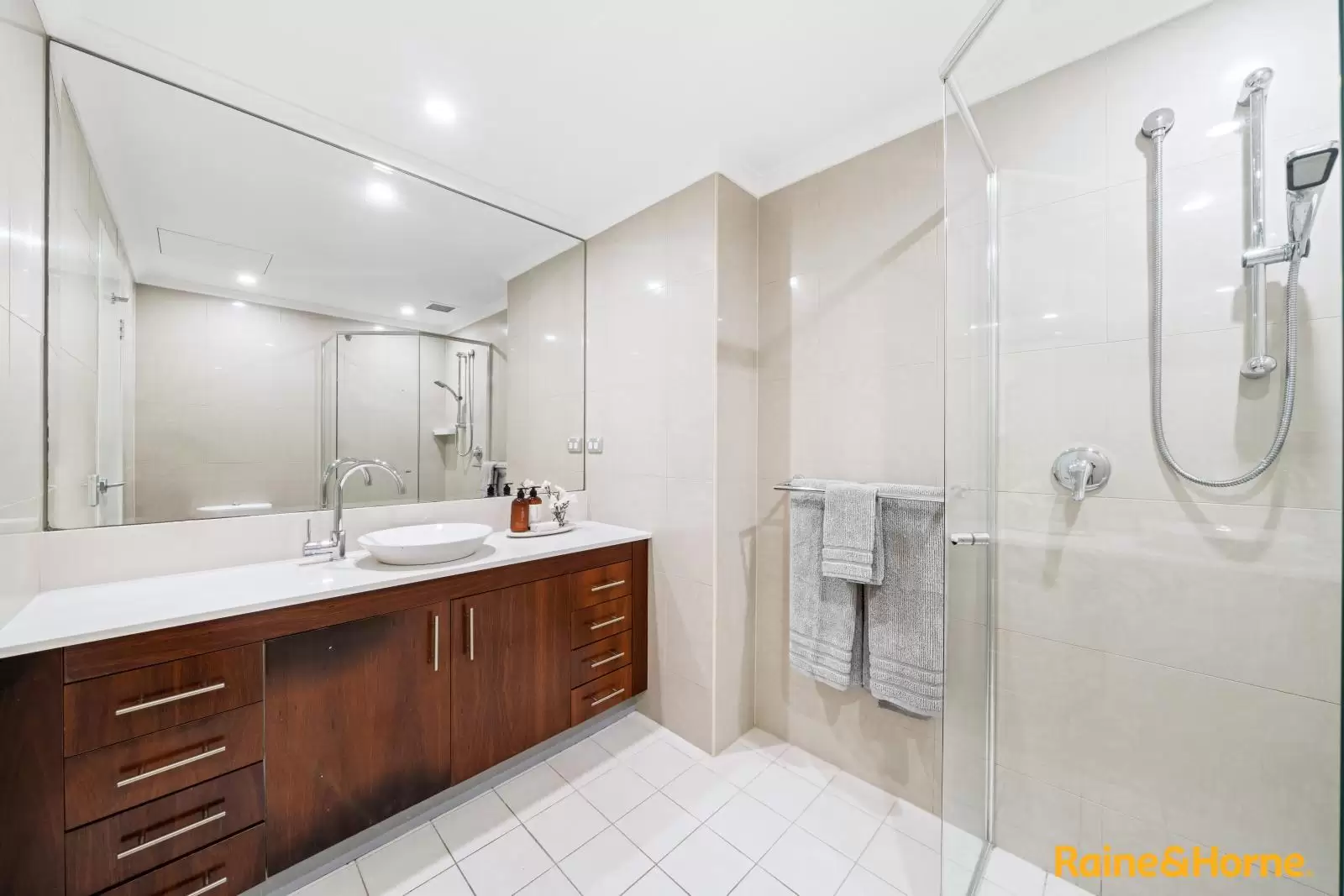 608/76 Rawson Street, Epping Sold by Aurora Property - image 9