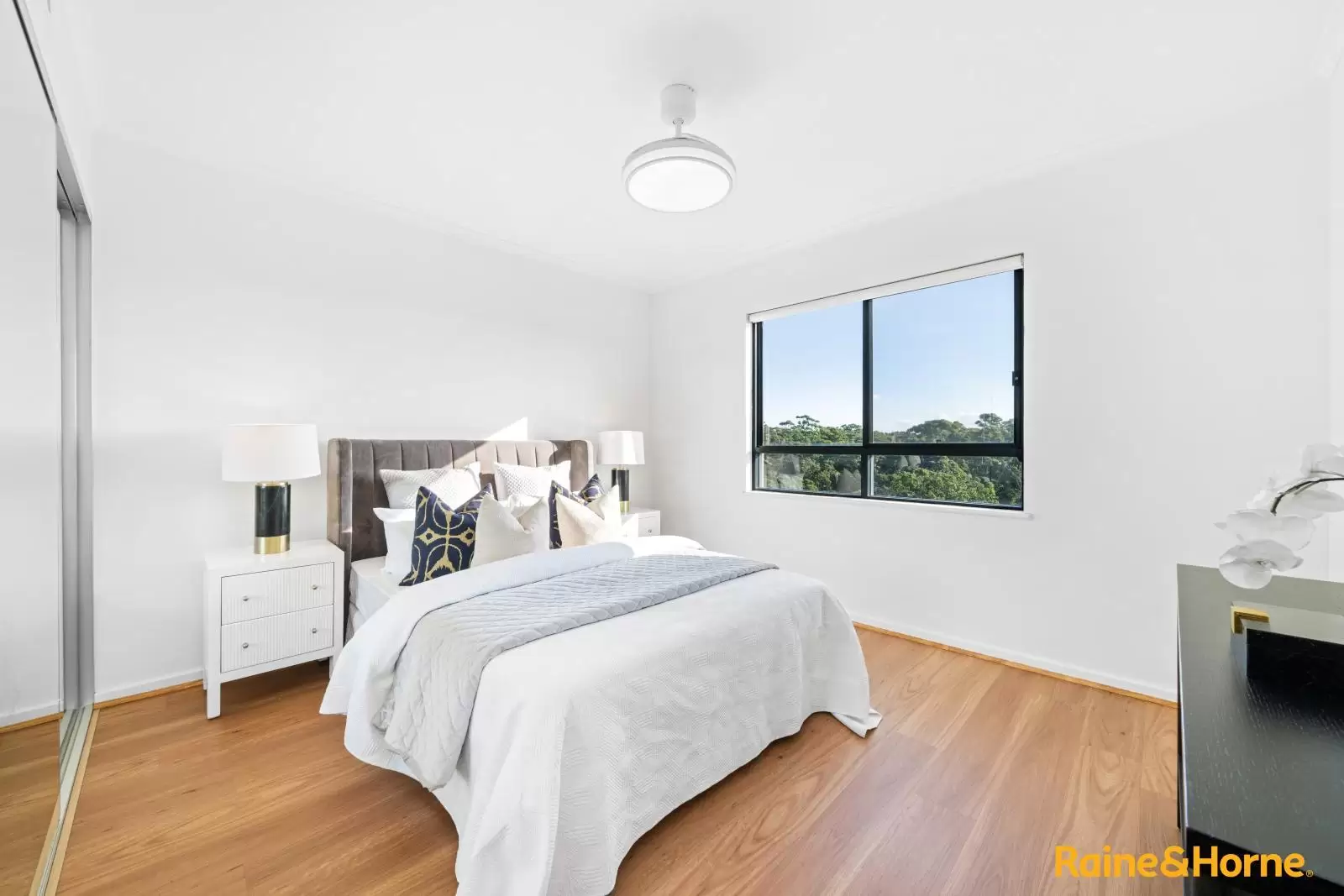608/76 Rawson Street, Epping Sold by Aurora Property - image 6