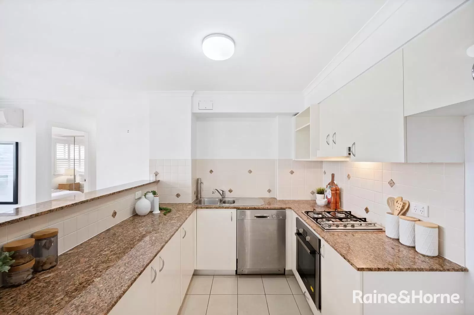 705/450 Military Road, Mosman Sold by Aurora Property - image 5