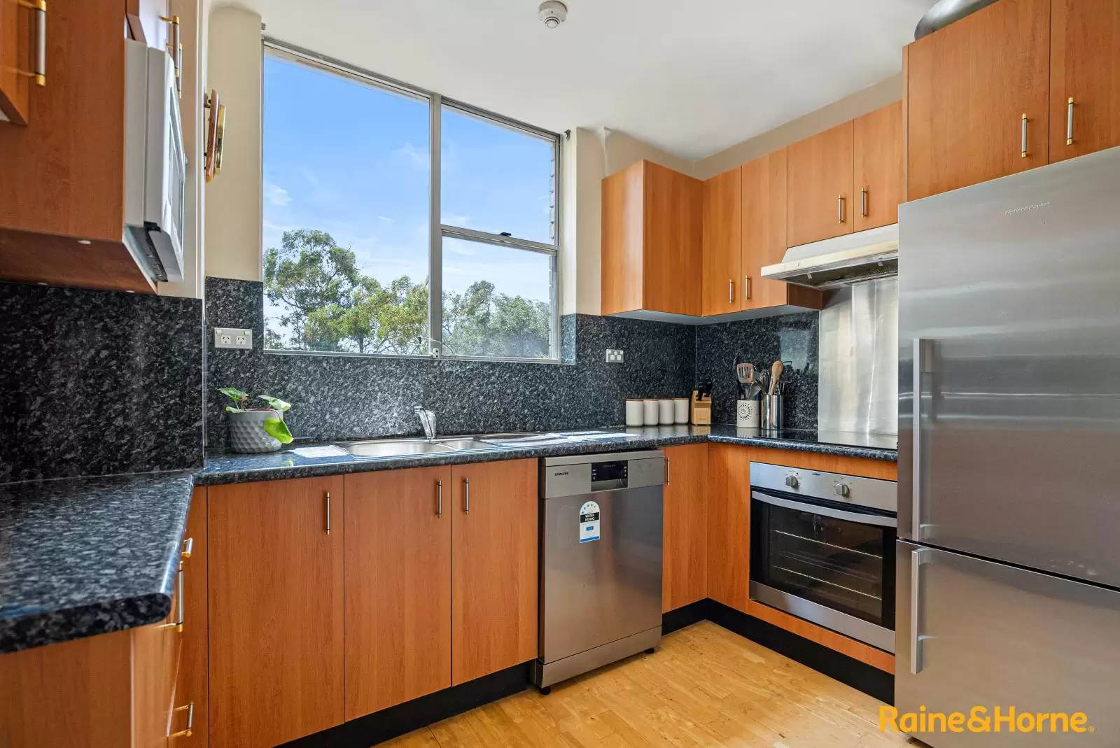 4/26-32 Gerard Street, Cremorne Sold by Aurora Property - image 5