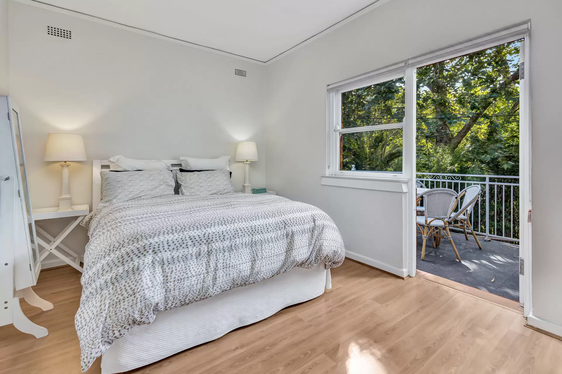 2/14-16 Margaret Street, North Sydney Sold by Aurora Property - image 6