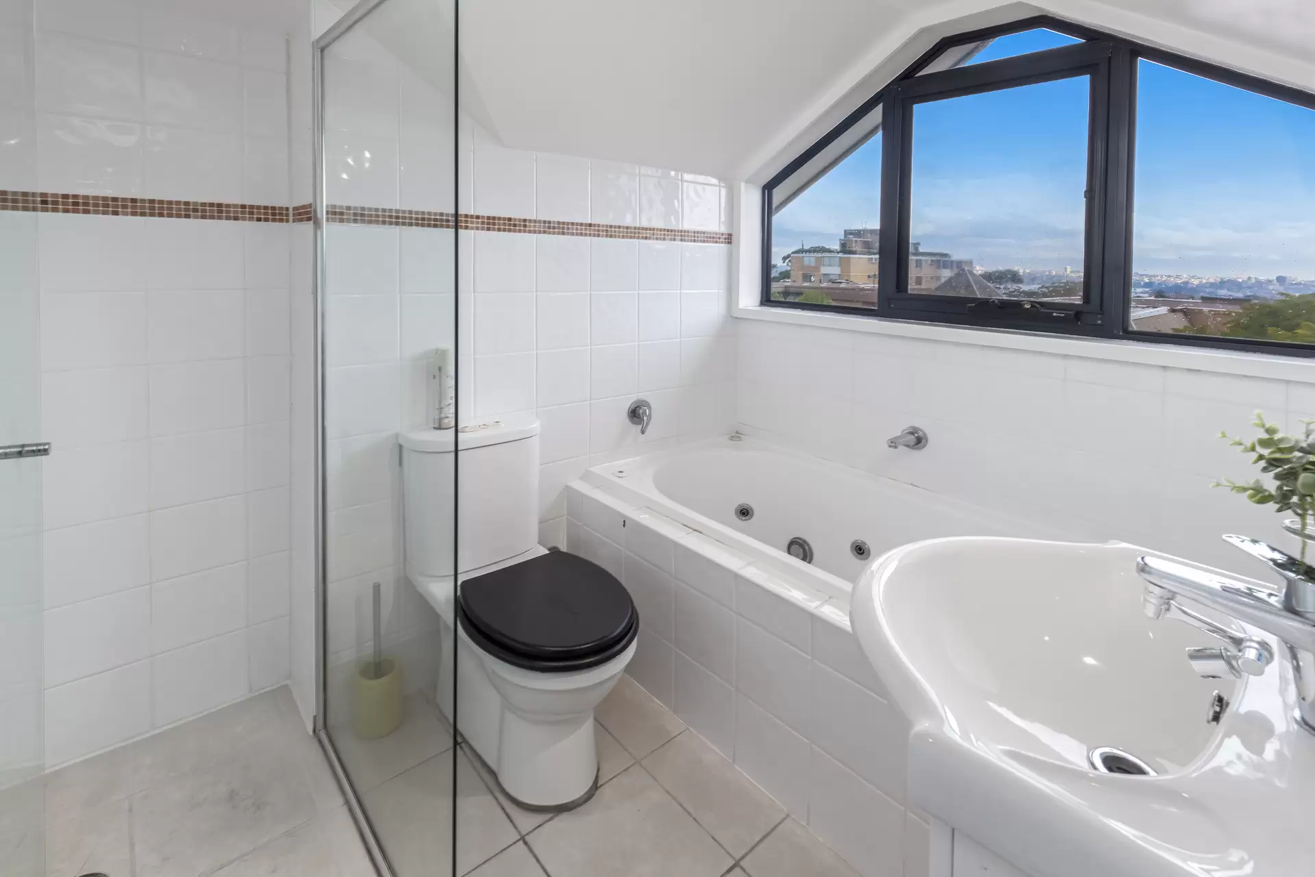40/114-116 Cabramatta Road, Cremorne Sold by Aurora Property - image 9