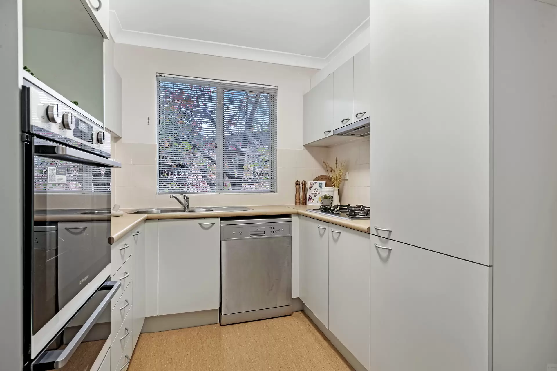 27/52-56 Oxford Street, Epping Auction by Aurora Property - image 5