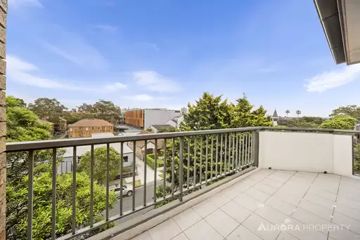6/1-5 Parraween Street, Cremorne Leased by Aurora Property