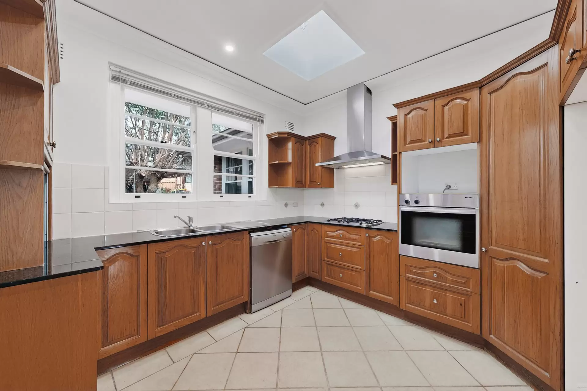 42 Threlfall Street, Eastwood For Lease by Aurora Property - image 2