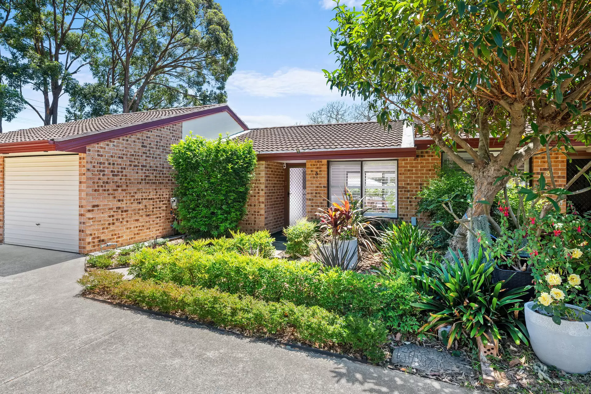 3/4-10 Quarry Road, Dundas Valley Auction by Aurora Property - image 1