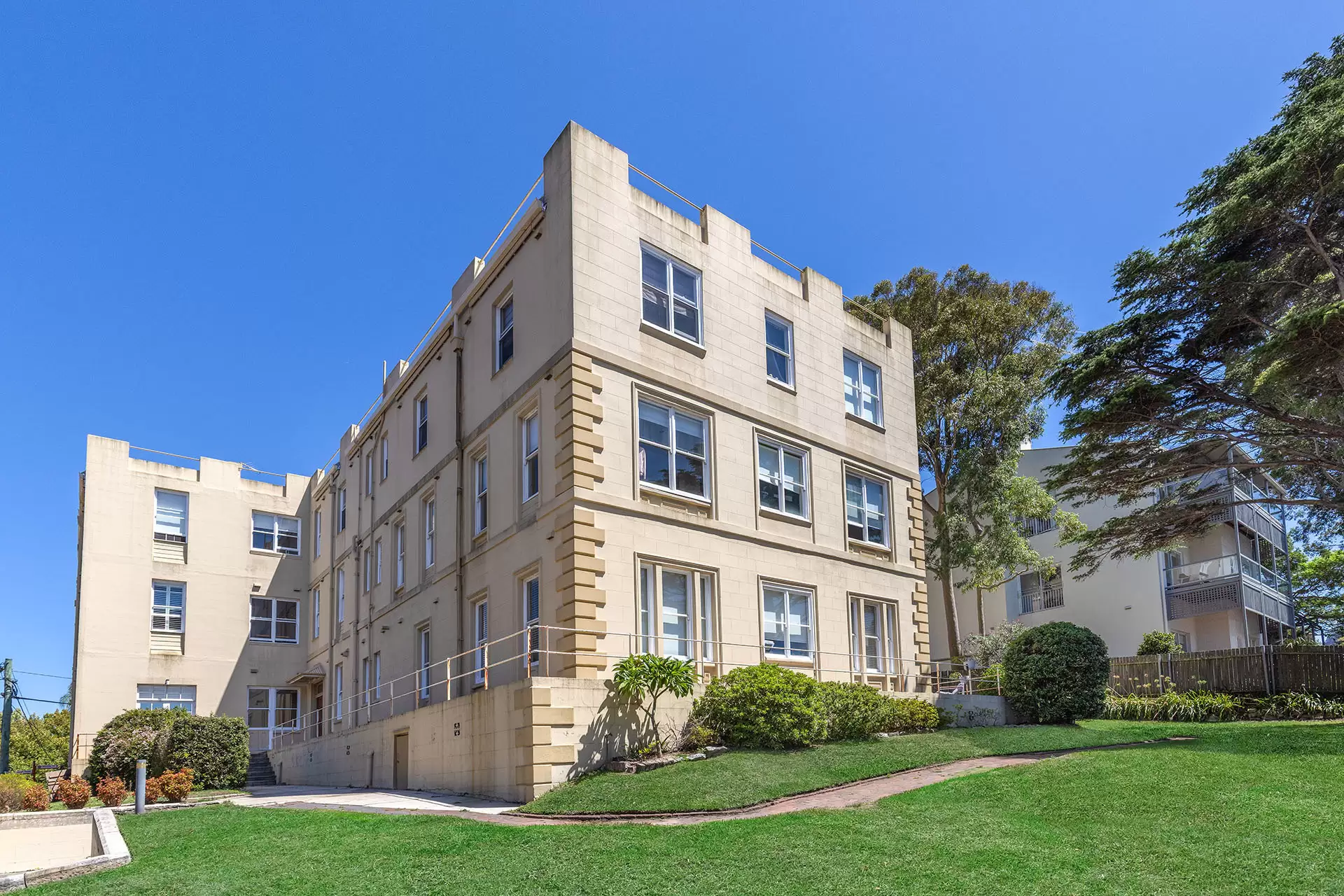 8/14 East Crescent Street, McMahons Point For Sale by Aurora Property - image 6