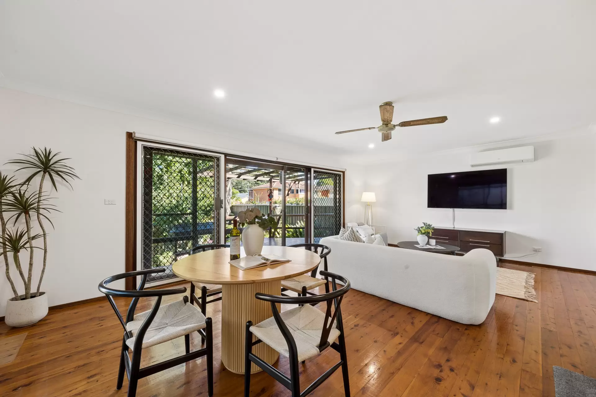 8 Georgian Avenue, Carlingford Auction by Aurora Property - image 4