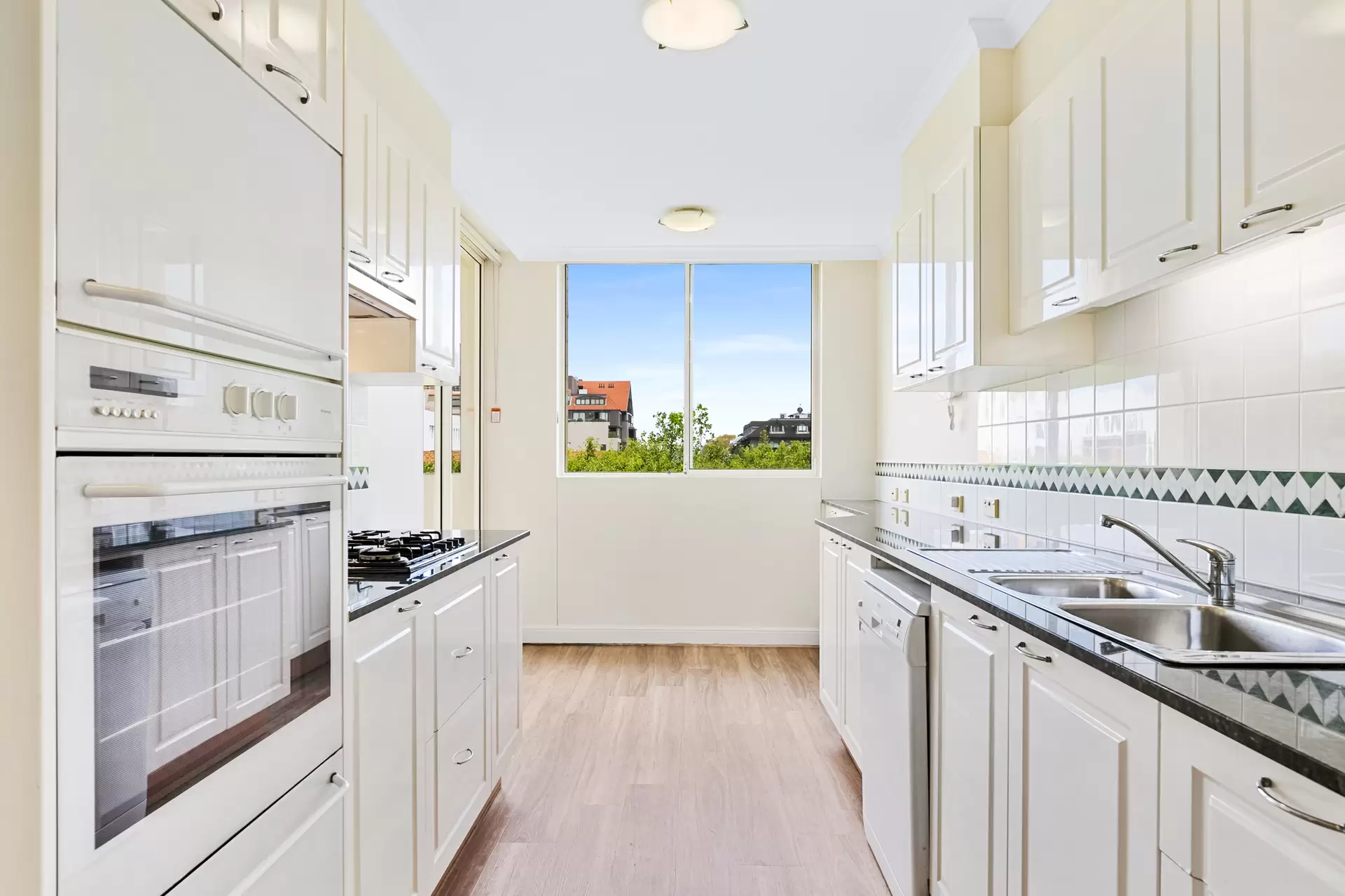 C28/2 Brady Street, Mosman For Lease by Aurora Property - image 3